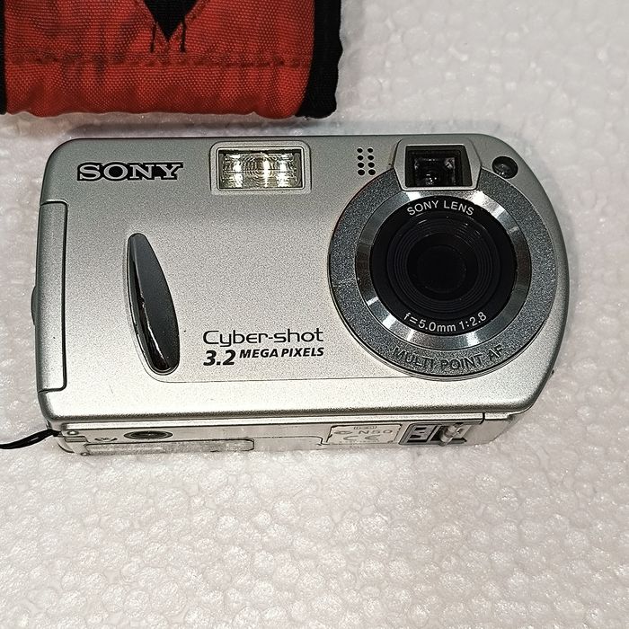 Câmara Digital Sony Cyber-shot DSC-P32 3.2MP Prateada Não Funcional