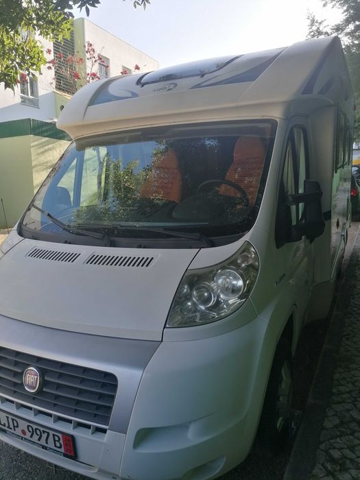 Alugo autocaravana em muito bom estado