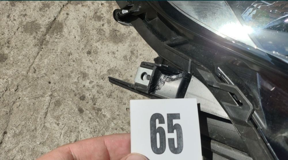 Правая фара Lexus Es 16-19 фара правая на Лексус  ЕС 16-18 8114033A61