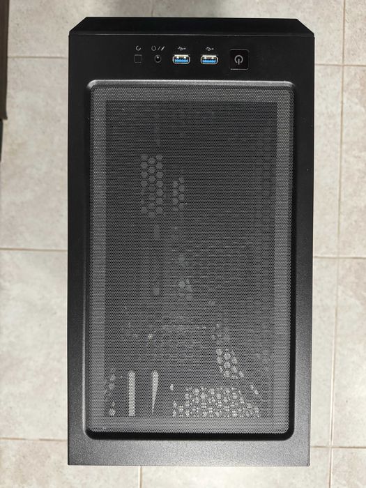 Продам корпус Corsair icue 220t tempered glass