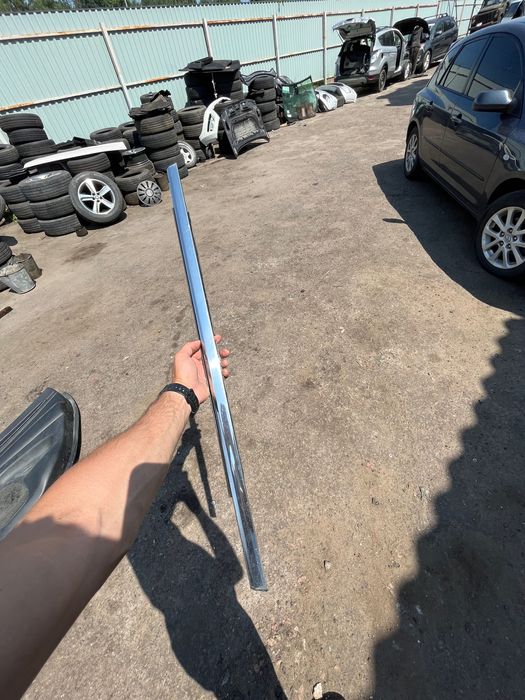 Grand Cherokee wk2 молдінг двері задньої правої наружний