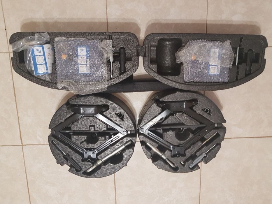 Opel Corsa Astra Insignia Zafira Mokka Vivaro Meriva Домкрат Крюк Ключ