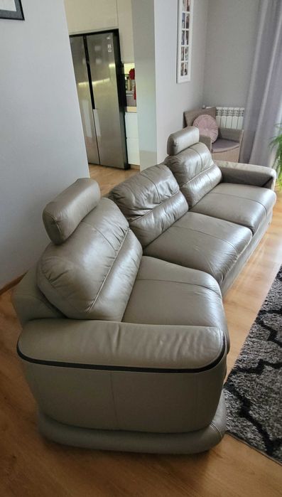 Sofa skórzana rozkładana szer.280xgł.125cm.