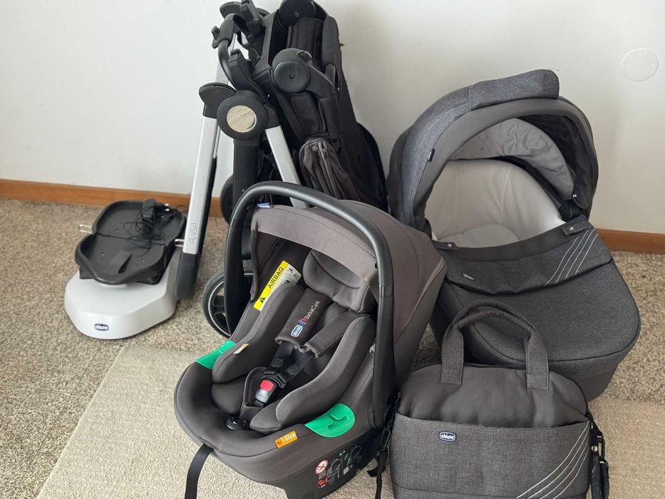 Conjunto Trio i-Size Chicco Alysia – Completo e em ótimo estado!