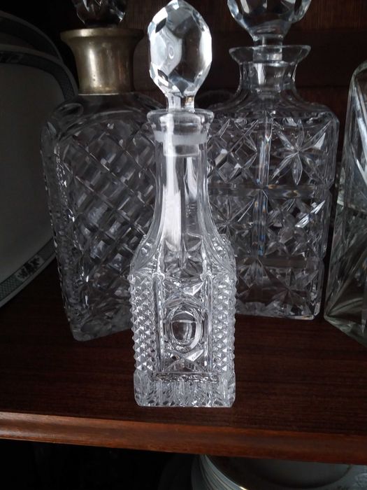 Garrafa frasco raro muito bonita cristal