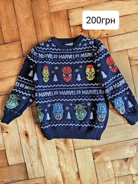 Продам одяг для хлопчика-супергероя