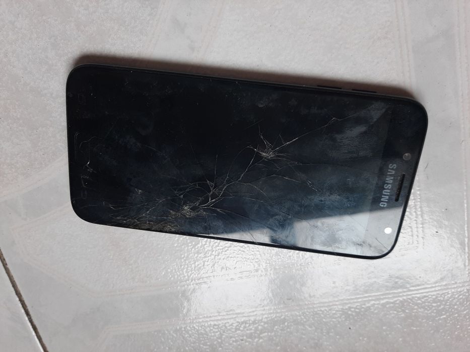 Мобильный телефон Samsung на запчасти