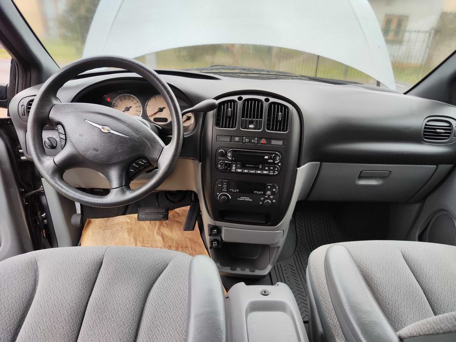 Chrysler Gr Voyager 2.8 CRDI 150KM _ 7-os _ Zadbany