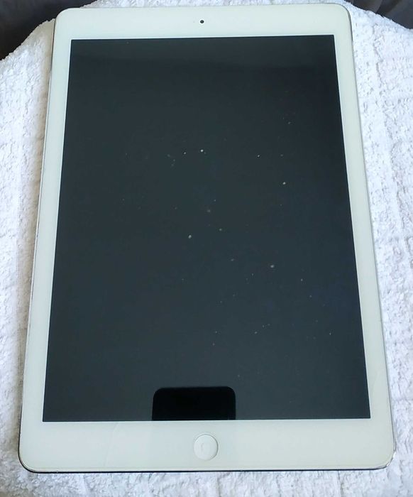 Планшет iPad  б/в.