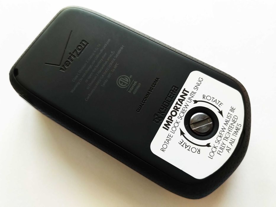 Kyocera DuraXV GSM/CDMA броньований, протиударний телефон!