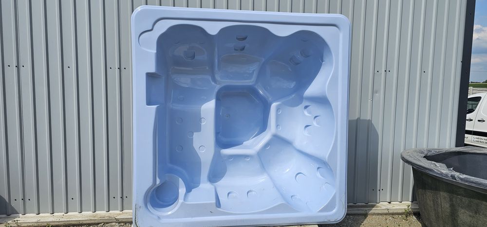 Jacuzzi HOT TUBE balia beczka basen jacuzi niecka wkład tub