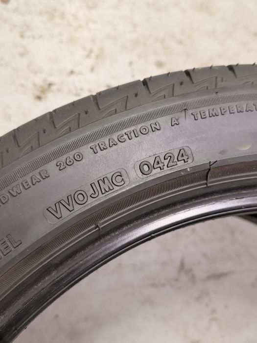 Літеі шини Bridgstone 235/45 R18