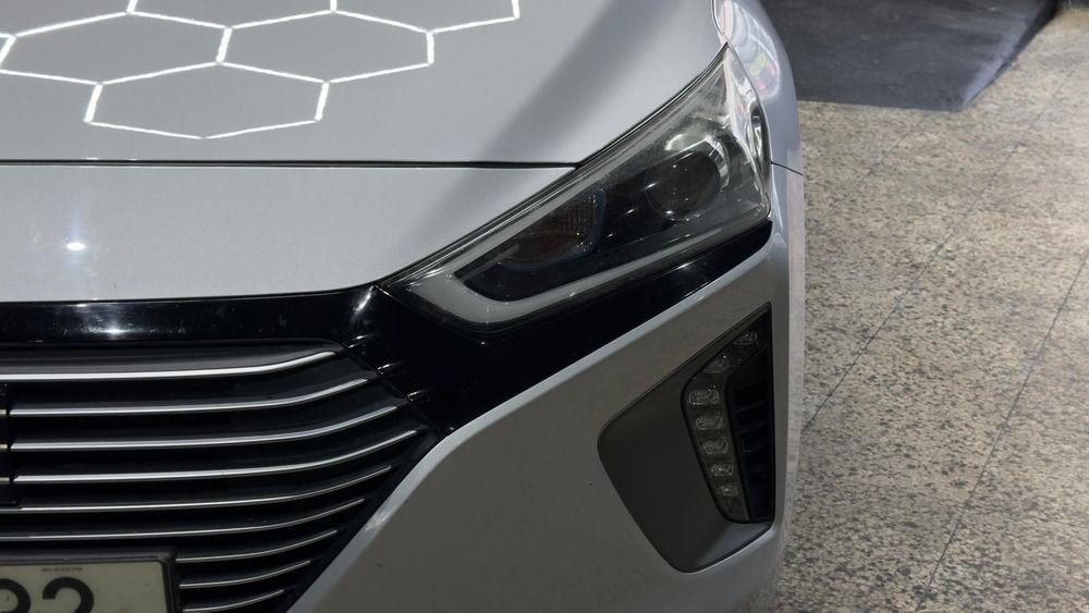 Hyundai Ioniq 1.6 GDI HEV Hybrid Tech