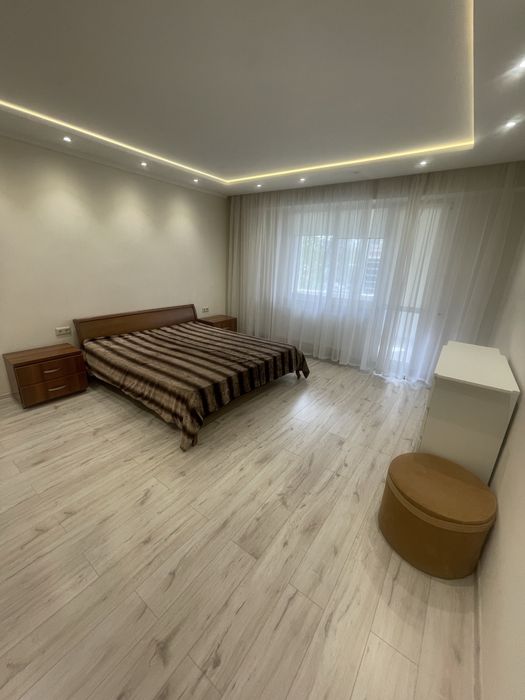 Продаж ЖК Аквамарин пр. Берестейський 131-а 2 к кв. площа 81,2 м