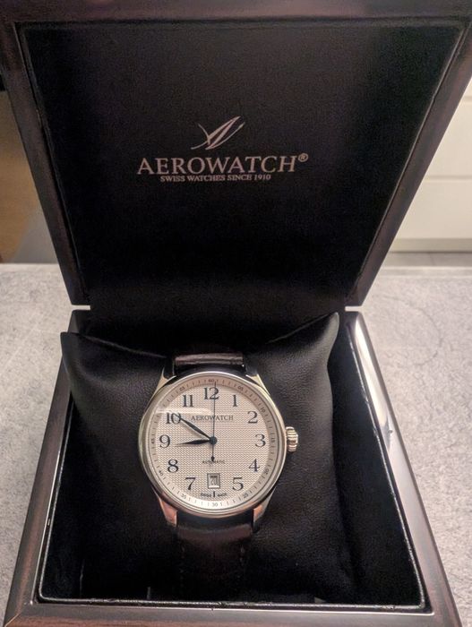 Aerowatch Les Grandes Classiques Automatique 60979-AA01