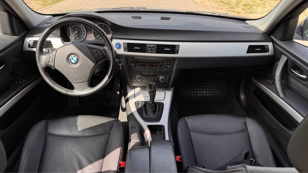 BMW   318  E91