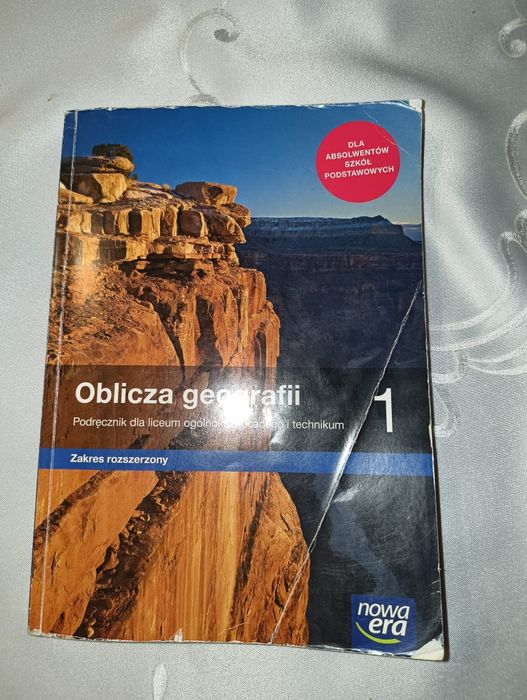 Sprzedam podręczniki do pierwszej klasy szkoły średniej liceum technik