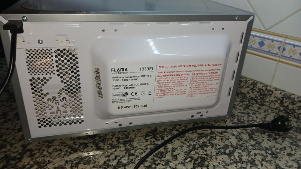 Microondas Flama 20L