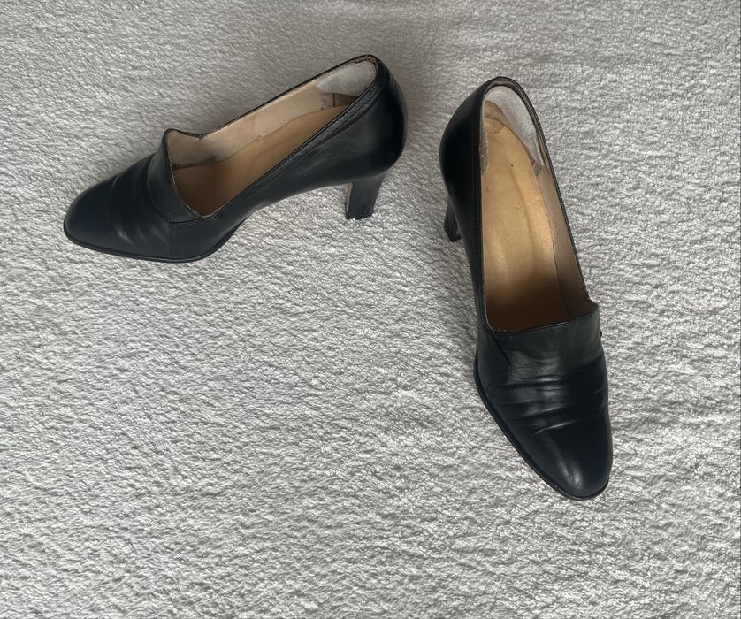 Skórzane Włoskie buty damskie na obcasie 36