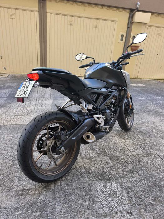 Honda CB125R PRETA 2022 | 4650 KM