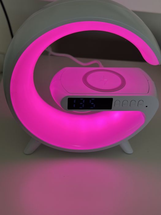 Despertador Multifunções com Luz e Carregamento Sem Fios
