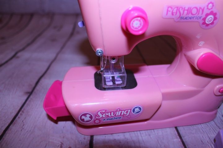 Дитяча ігрова швейна машинка