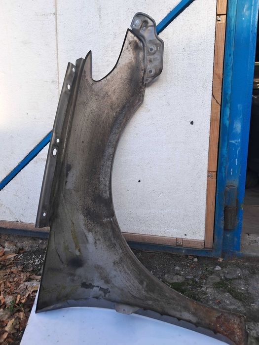 Крило переднє ліве (вживане)