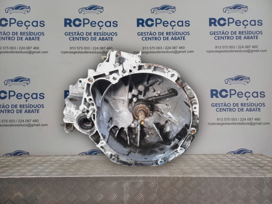 Caixa 6 Velocidades Manual 8200370824 Renault 1.9 dCi