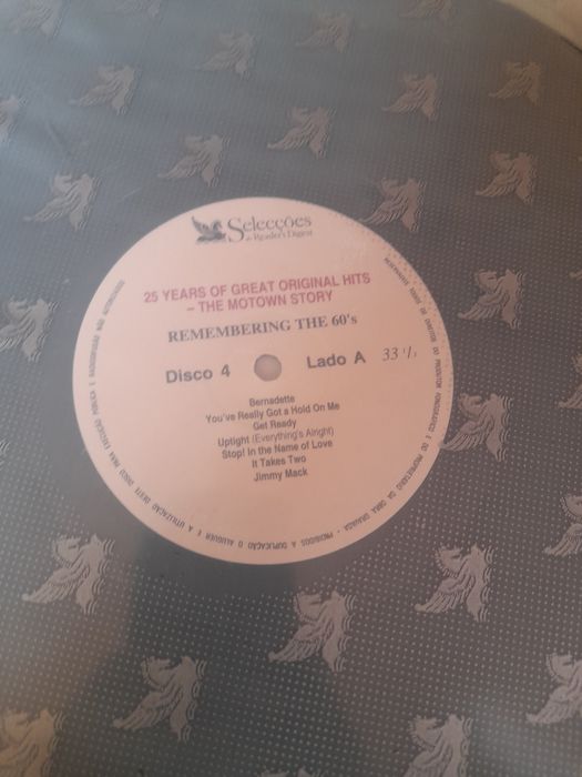 Disco de vinil com caixa