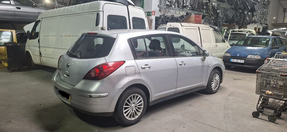 Nissan TIIDA Hatchback  para pecas
