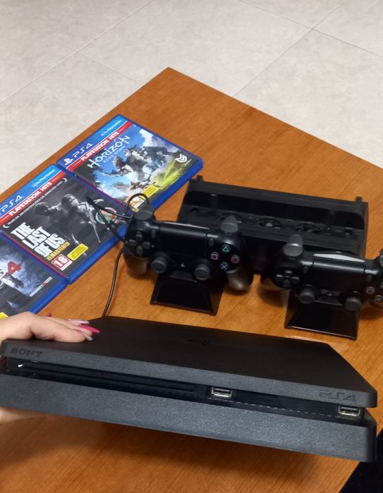 Playstation 4 slim 1tb