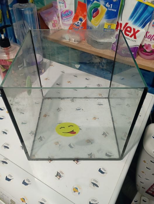 Продам аквариум целый