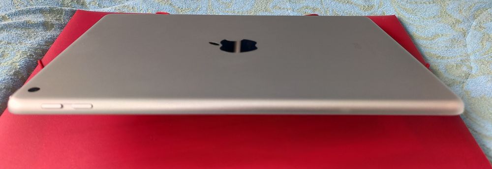 iPad 5  9.7 WiFi 32ГБ