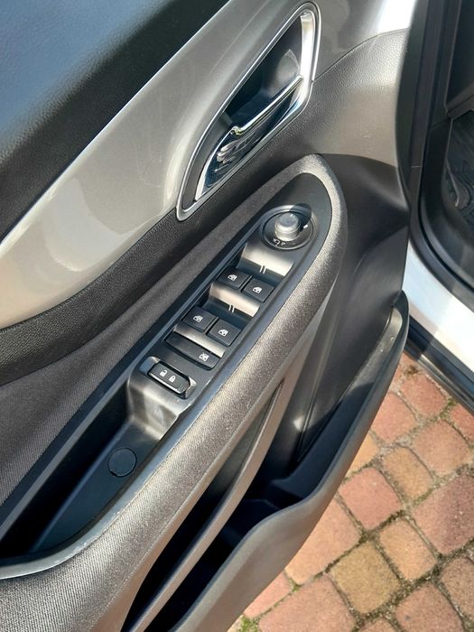 Samochód osobowy opel mokka