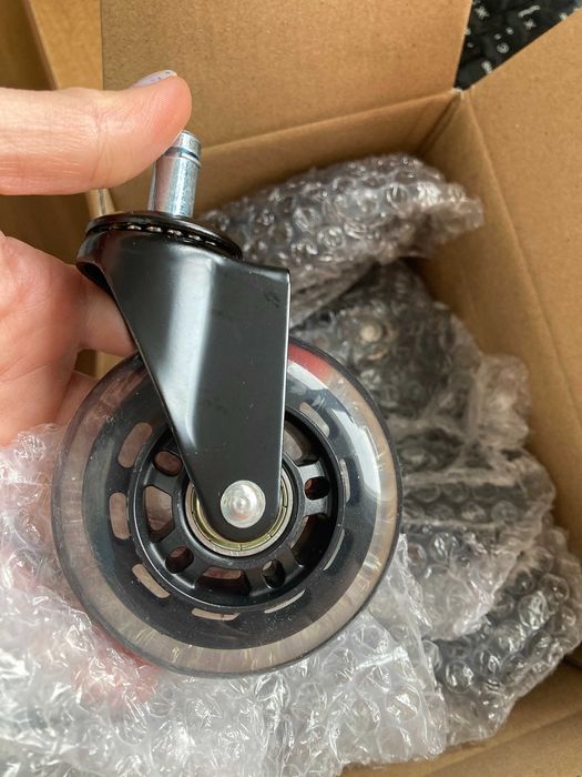 Nowe kółka zmienne gumowe do fotela, krzesła mocne  10mm, komplekt