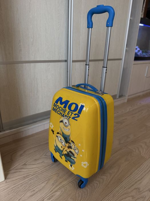 Продам дитячу валізу
