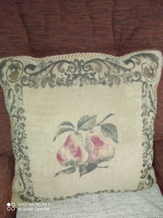 Almofada Floral beje e verde