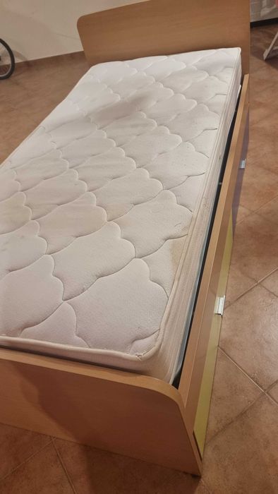 Cama completa como nova