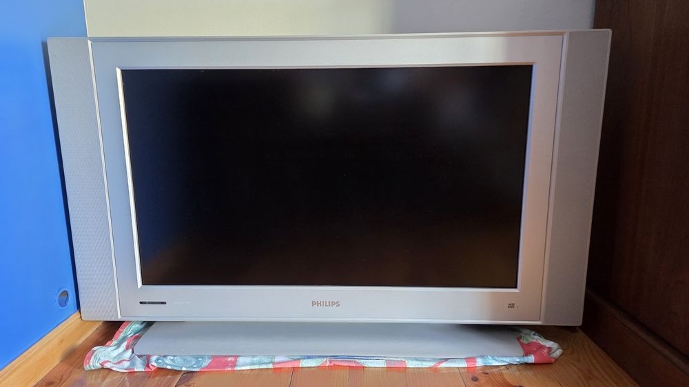 TV Philips LCD 36"