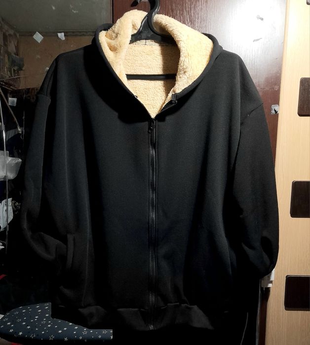 Ого-го какой размер. Новая тёплая  куртка бомбер с капюшоном 5XL
