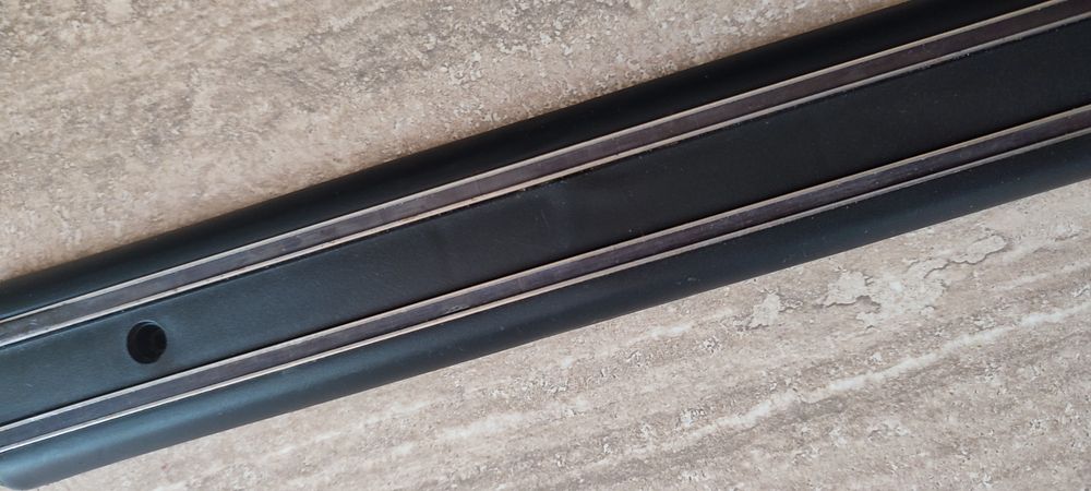 Продам магнітний настінній утримувач для ножів