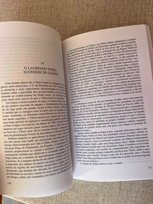 Livro A Vida do Dalai Lama