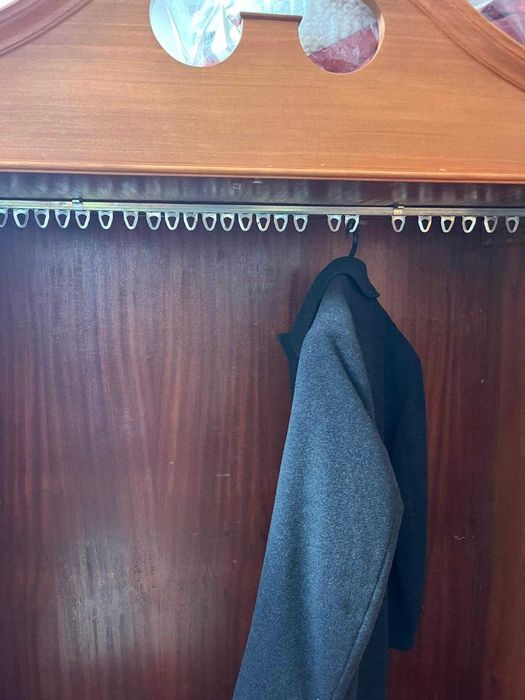 Armário roupeiro de duas portas