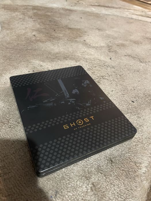 Стілбук з грою Ghost of Tsushima, диск та металевий стілбук