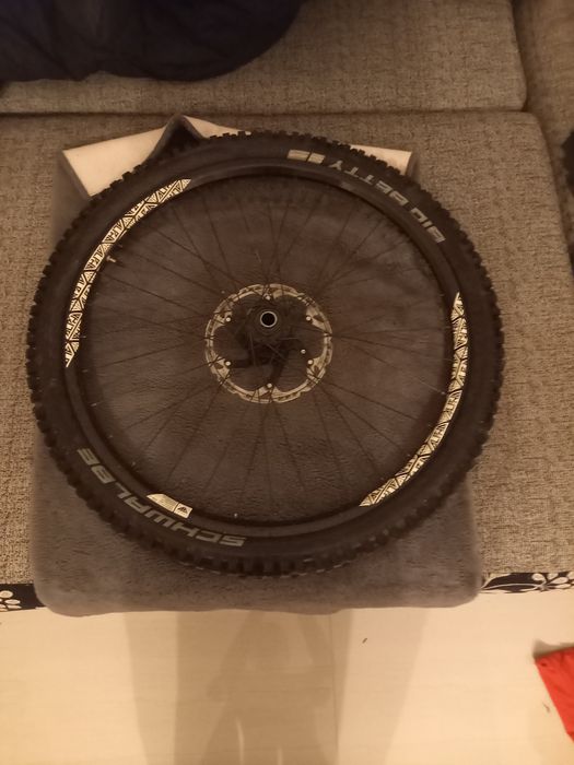 Przednie koło rowerowe