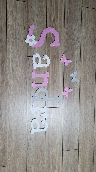 Drewniane literki- imię dziecka, ozdoba 3D Sandra