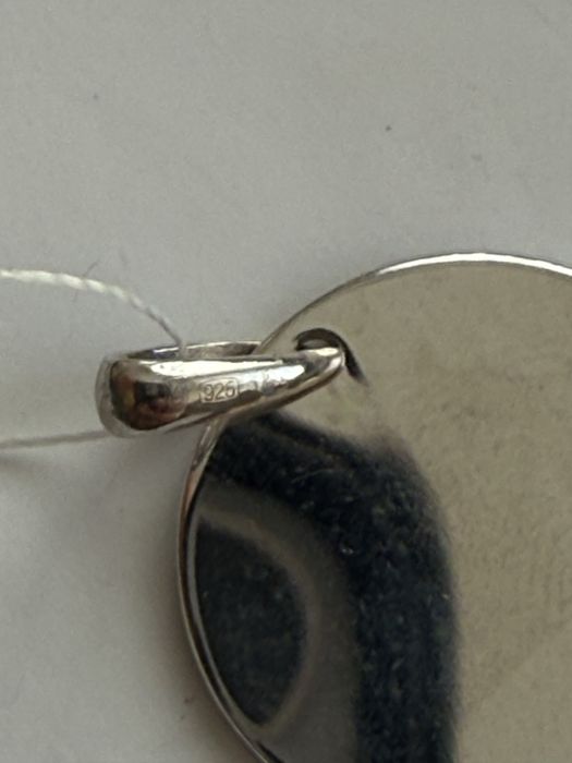 Кулон моентка срібна 925 проби.