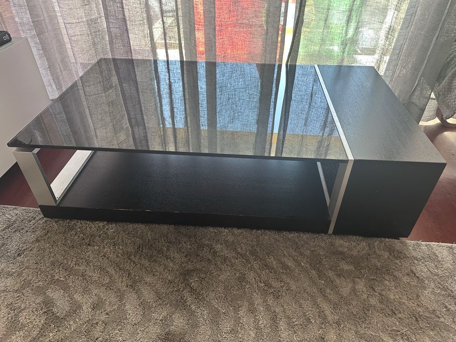 Mesa de centro de madeira tampo vido
