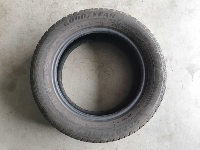 1szt. 215/60/16 99H Goodyear UG Performance + 5,5mm 2019r [ 9976 ]