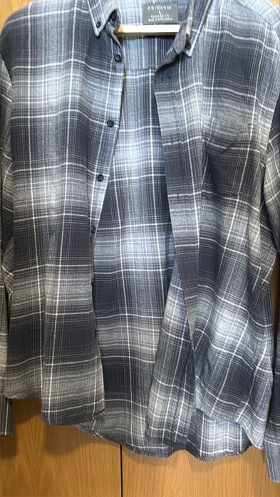 Camisas L em bom estado